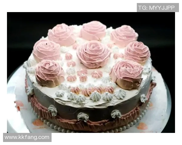 蛋糕的甜美艺术：探索创意蛋糕的制作技巧与背后的文化故事